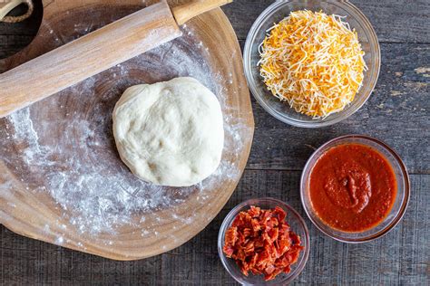 pizza-rolls-recipe-4-easy-steps-momsdish image