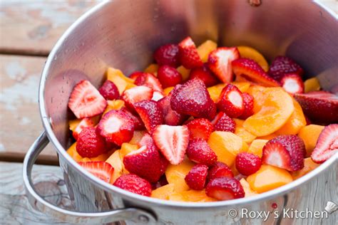 4-ingredient-homemade-strawberry-apricot-jam image