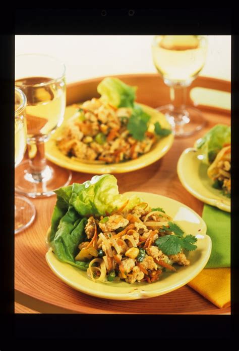 vietnamese-ground-chicken-lettuce-wraps image