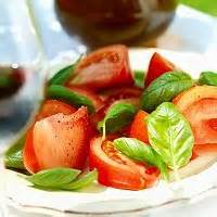 sliced-tomatoes-with-balsamic-vinaigrette-chatelaine image