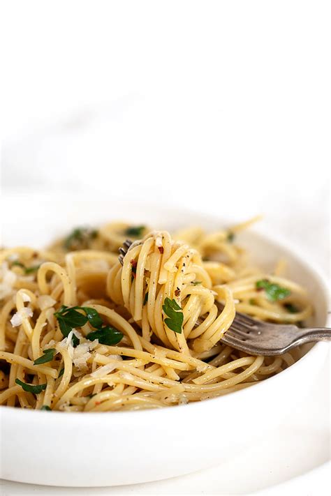 spaghetti-with-olive-oil-and-garlic-seasons-and-suppers image