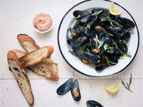 12-ways-to-eat-more-mussels-saveur image