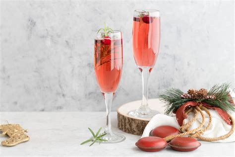 20-festive-and-easy-christmas-cocktail image