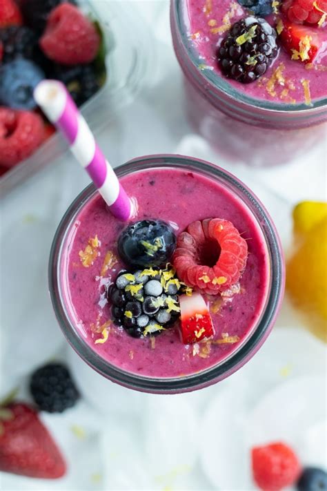 mixed-berry-smoothie-recipe-with-banana-evolving image