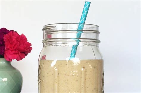 this-overnight-oats-smoothie-hack-is-going-to-totally image