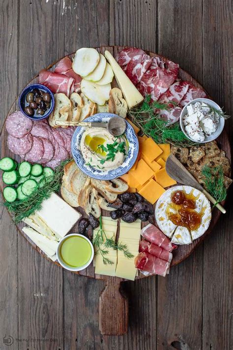 how-to-make-the-best-cheese-board-a-complete-guide image