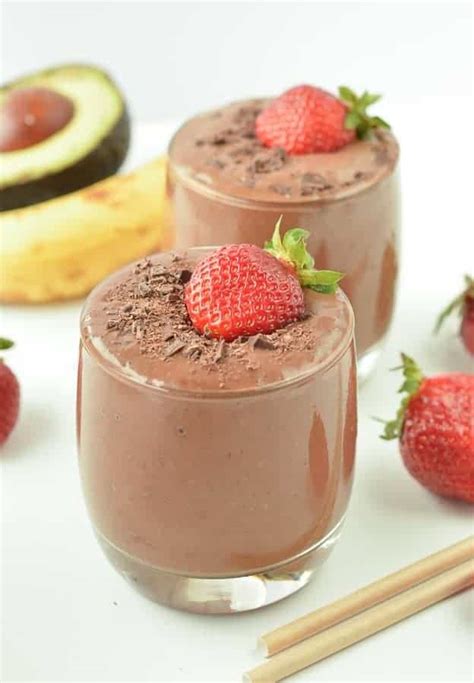 chocolate-banana-strawberry-smoothie-the-conscious image