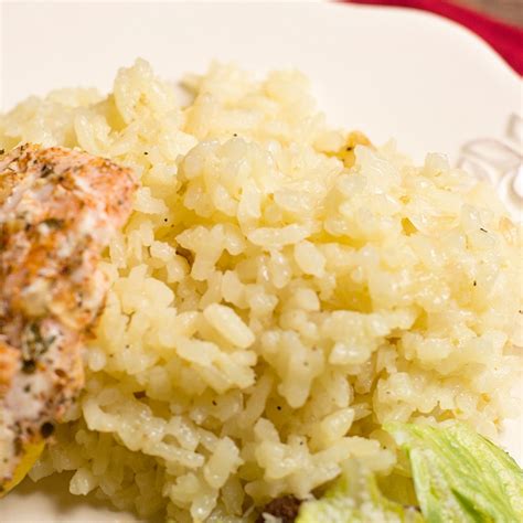 rice-cooker-parmesan-rice-recipe-ashlee-marie-real image