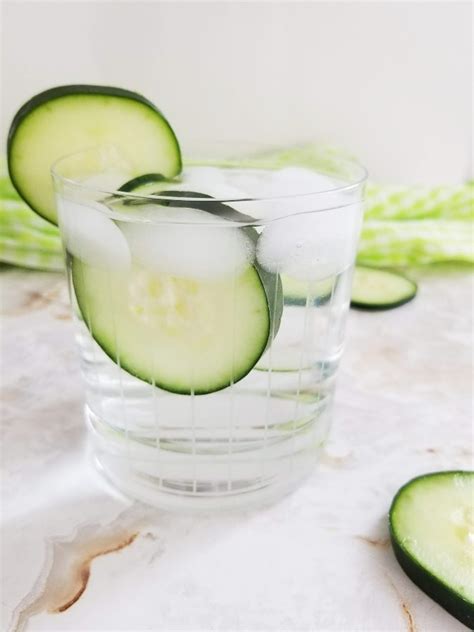 recipe-for-cucumber-melon-cocktail-aspiring-winos image