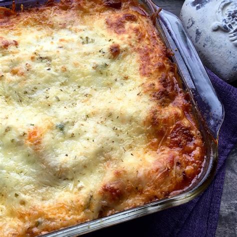 easy-5-cheese-lasagna-recipe-just-short-of-crazy image