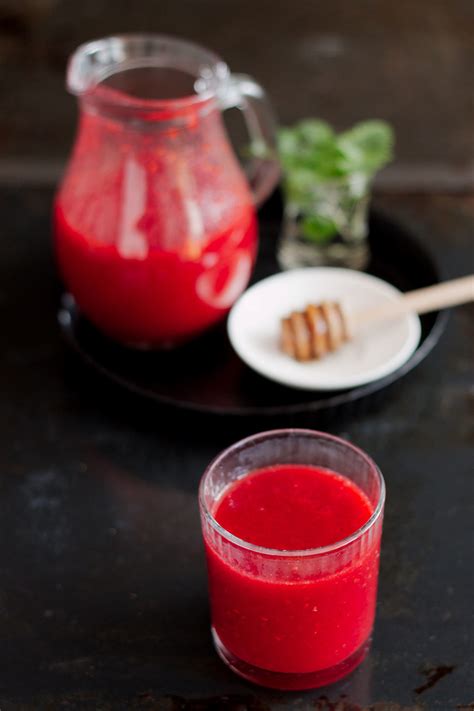 pomegranate-berry-smoothie-healthy-breakfast image
