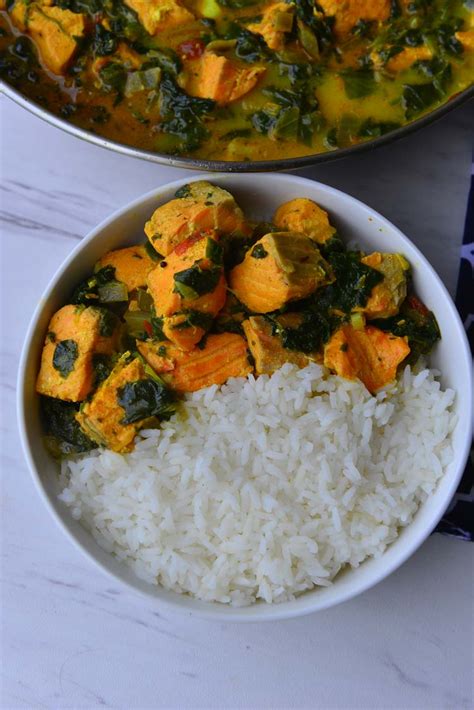 curried-salmon-with-spinach-oventales image