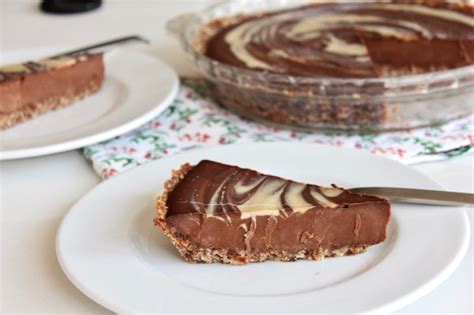 chocolate-cream-pie-dairy-free-gluten-free-vegan image