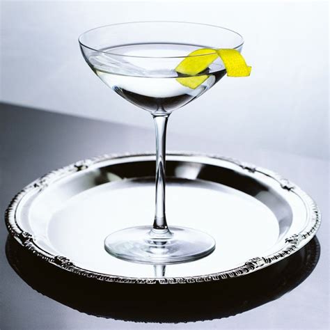 martini-cocktail-recipe-liquorcom image