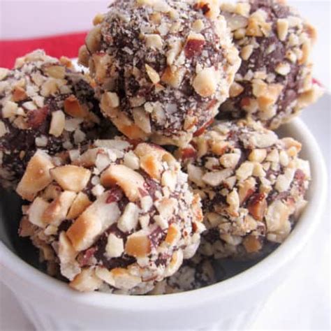 easy-chocolate-hazelnut-truffles image