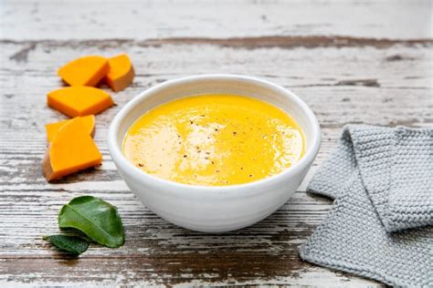 easy-thai-pumpkin-soup-recipe-the-pure-food-co image