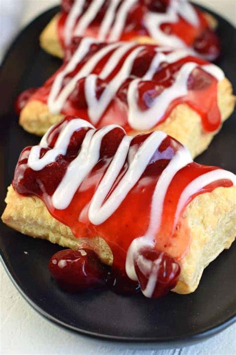 strawberry-toaster-strudel-recipe-shugary-sweets image