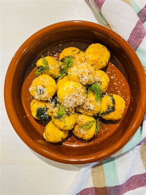 gnudi-toscani-fluffy-dumplings-made-with-ricotta image