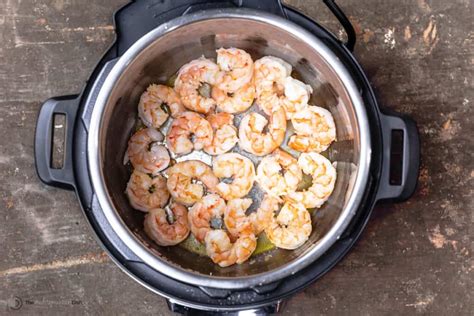 easy-shrimp-risotto-instant-pot-stovetop-the image