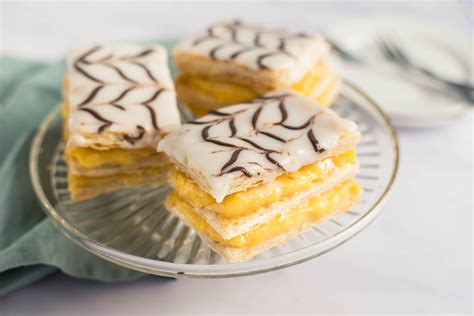 mille-feuille-french-napoleon-pastry image