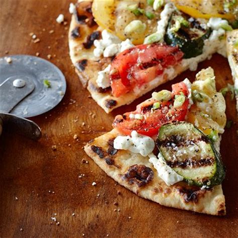 grilled-vegetable-pizza-recipe-chatelainecom image