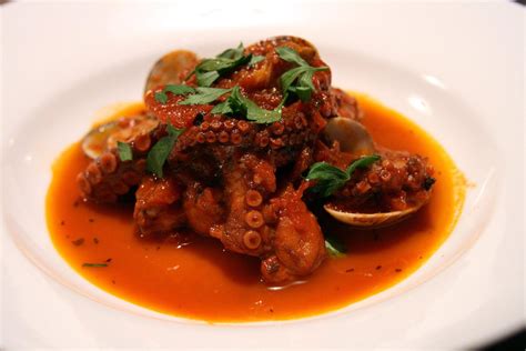 italian-stewed-octopus-polpi-in-umido-recipe-the image