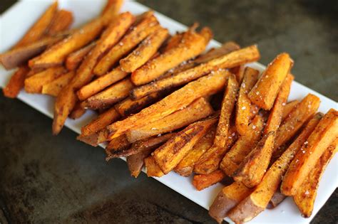 oven-baked-sweet-potato-fries-with-fry-sauce-creme image