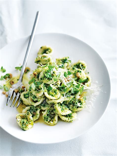 broccoli-pesto-pasta-donna-hay image
