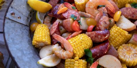 florida-shrimp-boil-with-sweet-corn-and-new-potatoes image