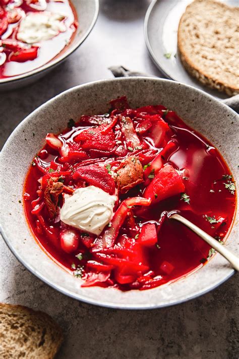 borscht-recipe-iconic-soup-made-easy-vikalinka image