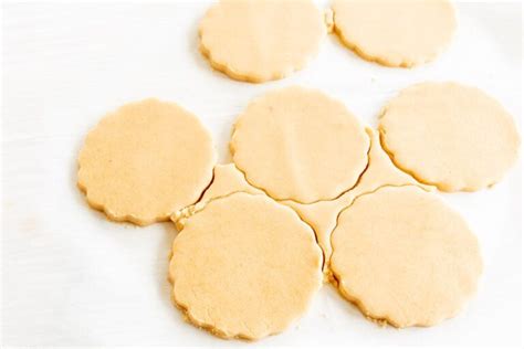peanut-butter-shortbread-cookies-easy-cookie image
