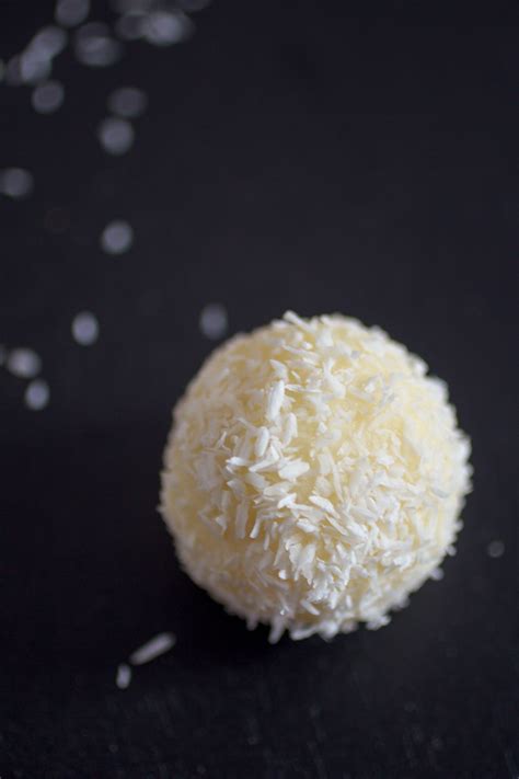 coconut-raffaello-balls-balkan-lunch-box image
