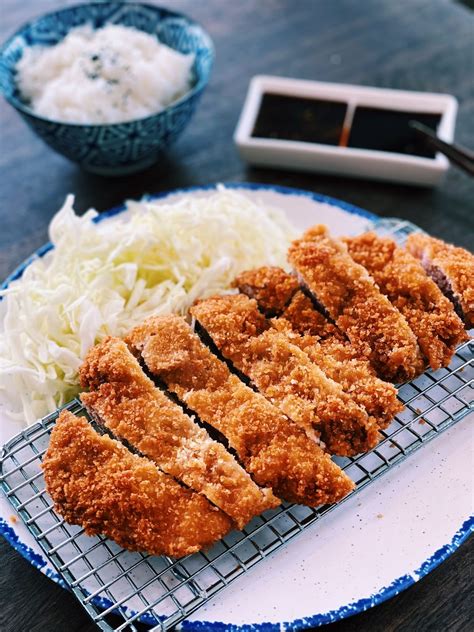 tonkatsu-japanese-fried-pork-chops-crispy-tiffy image