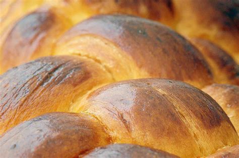 favorite-recipes-for-braided-breads-the-spruce-eats image