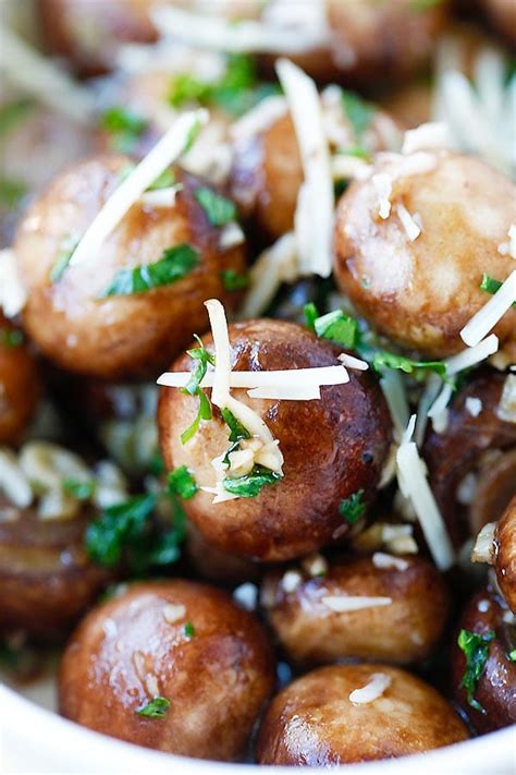 sauteed-mushrooms-with-fresh-garlic-and-herbs-rasa image