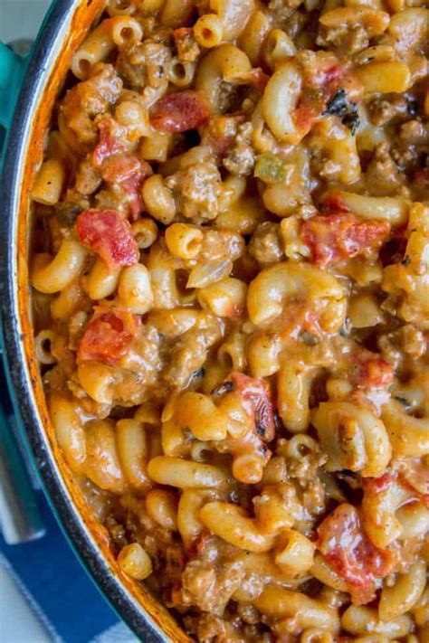 chili-mac-and-cheese-recipe-30-minute-dinner image