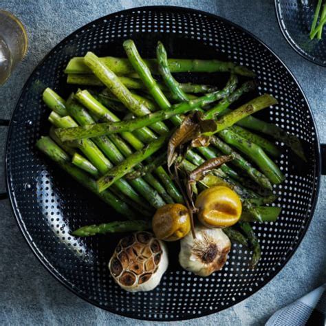 grilled-asparagus-with-garlic-and-lemon-williams image