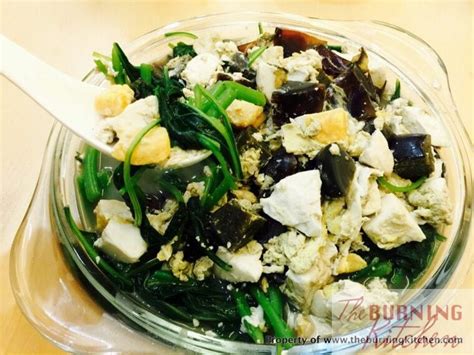 chinese-spinach-with-three-eggs-三蛋菜-the-burning image