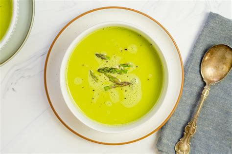 easy-asparagus-soup image