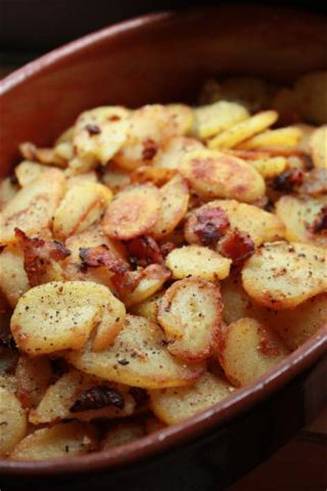 german-style-fried-potatoes-bratkartoffeln-german image