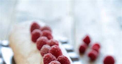10-best-raspberry-dessert-whipped-cream image