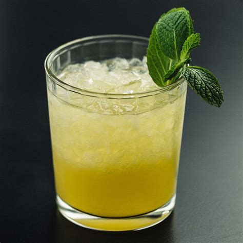smugglers-cove-mai-tai-cocktail-recipe-liquorcom image