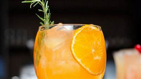 orange-mango-mimosas-make-your-weekend-brunch-perfect image