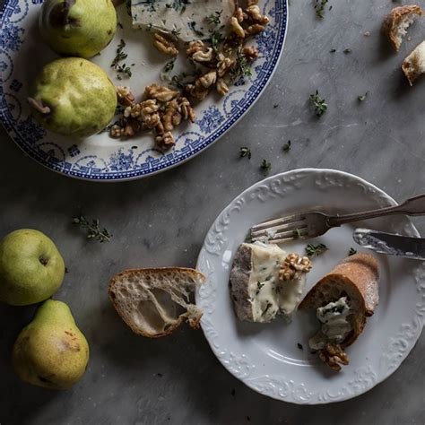 crostini-with-gorgonzola-pear-and-walnut image