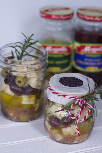 gift-in-a-jar-appetizer-recipe-marinated-olive-staying-close-to image