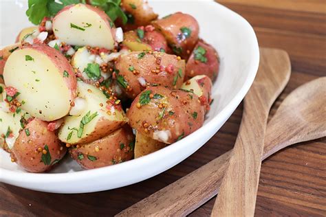 vegan-german-potato-salad-recipe-theveglife image