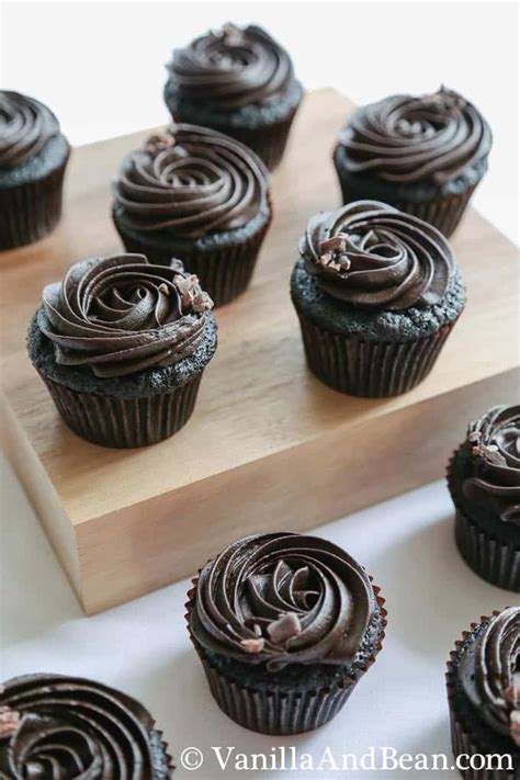 perfect-chocolate-espresso-cupcakes-aka-mocha image