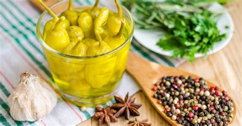 pepperoncini-the-complete-guide-and-delicious image