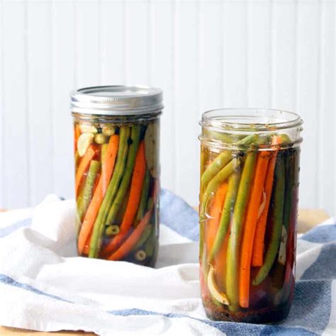 spicy-cajun-pickled-green-beans-and-carrots-bowl-of image