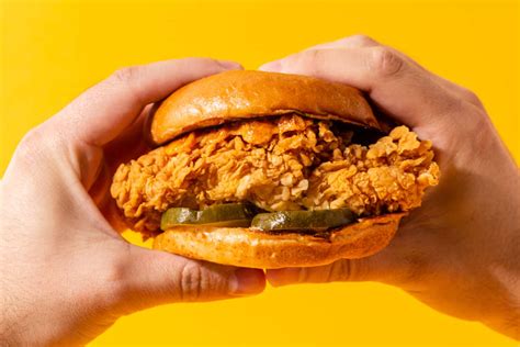 the-best-fried-chicken-sandwiches-in-fast-food-ranked image